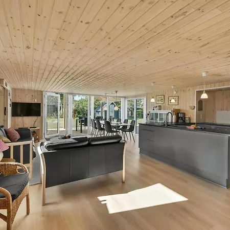 Amazing In With 2 Bedrooms And Wifi *